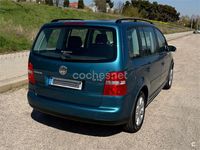 Usado VW Touran Highline 115 CV (84 kW) 2005 Azul Monovolumen
