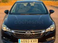 Usado Opel Astra Selective 125 CV (91 kW) 2019 Negro Berlina