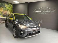 Usado Kia Stonic 120 CV (88 kW) 2018 Gris / plata SUV