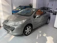 Usado Peugeot 207 CC 120 CV (88 kW) 2009 Marrón Descapotable