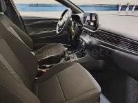 Nuevo Hyundai i20 Blackline 90 CV (66 kW) 2026 Blanco Utilitario