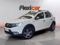Usado Dacia Sandero Comfort 91 CV (66 kW) 2018 Blanco Berlina