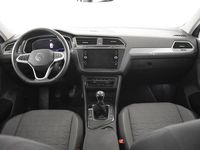 Usado VW Tiguan Life 150 CV (110 kW) 2024 Gris/plata SUV