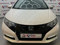 Usado Honda Civic Executive 120 CV (88 kW) 2014 Blanco Berlina
