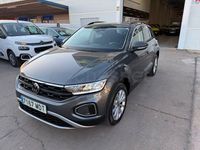 Usado VW T-Roc Life 115 CV (84 kW) 2023 Gris / plata SUV
