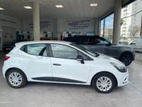 Usado Renault Clio IV Business 75 CV (55 kW) 2018 Blanco Berlina