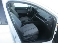 Usado Seat Leon Style 130 CV (95 kW) 2021 Blanco