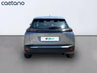 Usado Peugeot 2008 Active 100 CV (73 kW) 2022 Gris SUV