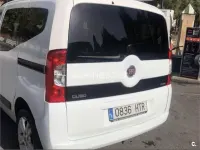 Usado Fiat Qubo Trekking 75 CV (55 kW) 2013 Blanco Monovolumen