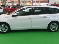 Usado Peugeot 308 Active 131 CV (96 kW) 2018 Blanco Familiar