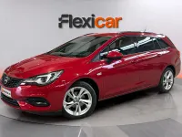 Usado Opel Astra GS Line 130 CV (95 kW) 2020 Rojo Familiar