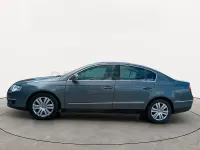 Usado VW Passat Highline 140 CV (102 kW) 2007 Gris / plata Berlina