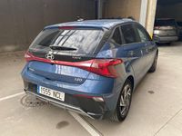 Usado Hyundai i20 100 CV (73 kW) 2025 Azul Utilitario