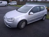 Usado VW Golf V Highline 105 CV (77 kW) 2007 Gris / plata Berlina