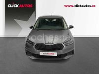 Usado Skoda Fabia Essence 80 CV (58 kW) 2025 Gris / plata Berlina