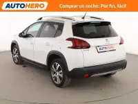 Usado Peugeot 2008 Allure 130 CV (95 kW) 2019 Blanco SUV