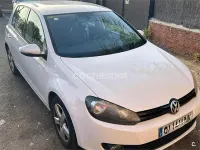 Usado VW Golf VII Advance 105 CV (77 kW) 2013 Blanco Berlina