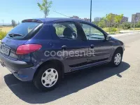 Usado Peugeot 206 75 CV (55 kW) 2000 Azul Berlina