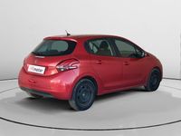 Usado Peugeot 208 Signature Sky 82 CV (60 kW) 2018 Rojo Utilitario