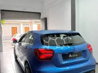 Usado Mercedes A180 109 CV (80 kW) 2017 Azul Berlina