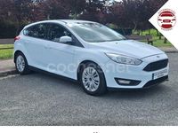Usado Ford Focus Trend 95 CV (69 kW) 2015 Blanco Berlina