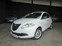 Usado Lancia Ypsilon Gold 69 CV (50 kW) 2014 Blanco Utilitario