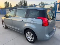 Usado Peugeot 5008 Premium 110 CV (80 kW) 2009 Azul Monovolumen