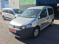 Usado VW Caddy Comfortline 105 CV (77 kW) 2012 Gris Monovolumen