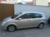 Usado Toyota Corolla Verso Luna 116 CV (85 kW) 2005 Beige Monovolumen