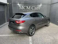 Usado Maserati Levante 350 CV (257 kW) 2019 Amarillo SUV