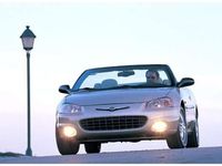 Usado Chrysler Sebring Cabriolet 203 CV (149 kW) 2002 Azul Descapotable