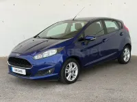 Usado Ford Fiesta Trend 82 CV (60 kW) 2016 Azul Utilitario
