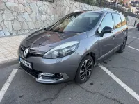 Usado Renault Scénic Bose Edition 110 CV (80 kW) 2015 Gris / plata Monovolumen
