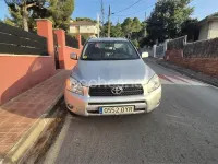 Usado Toyota RAV4 Sol 136 CV (100 kW) 2006 Gris / plata SUV