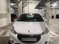Usado Peugeot 208 Active 82 CV (60 kW) 2013 Blanco Utilitario