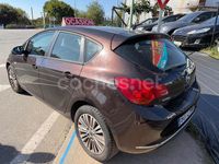 Usado Opel Astra Selective 110 CV (80 kW) 2014 Marrón Berlina