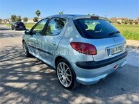 Usado Peugeot 206 70 CV (51 kW) 2004 Azul Berlina