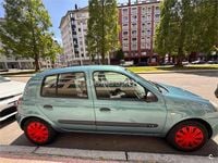 Usado Renault Clio II Authentique 60 CV (44 kW) 2004 Verde Berlina