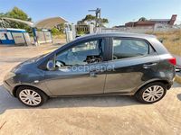 Usado Mazda 2 Active 68 CV (50 kW) 2008 Gris / plata Berlina