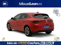 Usado Renault Mégane IV Zen 140 CV (102 kW) 2021 Rojo Utilitario