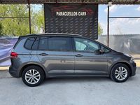 Usado VW Touran Business 115 CV (84 kW) 2018 Gris / plata Monovolumen