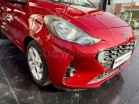 Usado Hyundai i10 67 CV (49 kW) 2021 Granate Utilitario