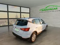 Usado Seat Arona Style Plus 110 CV (80 kW) 2022 Blanco SUV