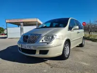 Usado Lancia Phedra 136 CV (100 kW) 2008 Beige Monovolumen