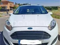 Usado Ford Fiesta Titanium 95 CV (69 kW) 2013 Blanco Berlina