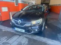 Usado Renault Mégane GrandTour Business 90 CV (66 kW) 2018 Negro Familiar