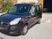 Usado Fiat Doblò Active 90 HP (66 kW) 2010 Vermelho Monovolume