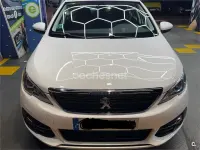 Usado Peugeot 308 Active 130 CV (95 kW) 2017 Blanco Berlina
