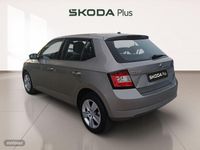 Usado Skoda Fabia Ambition 95 CV (69 kW) 2017 Beige Berlina