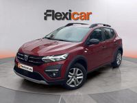 Usado Dacia Sandero Essentiel 91 CV (66 kW) 2022 Granate Berlina